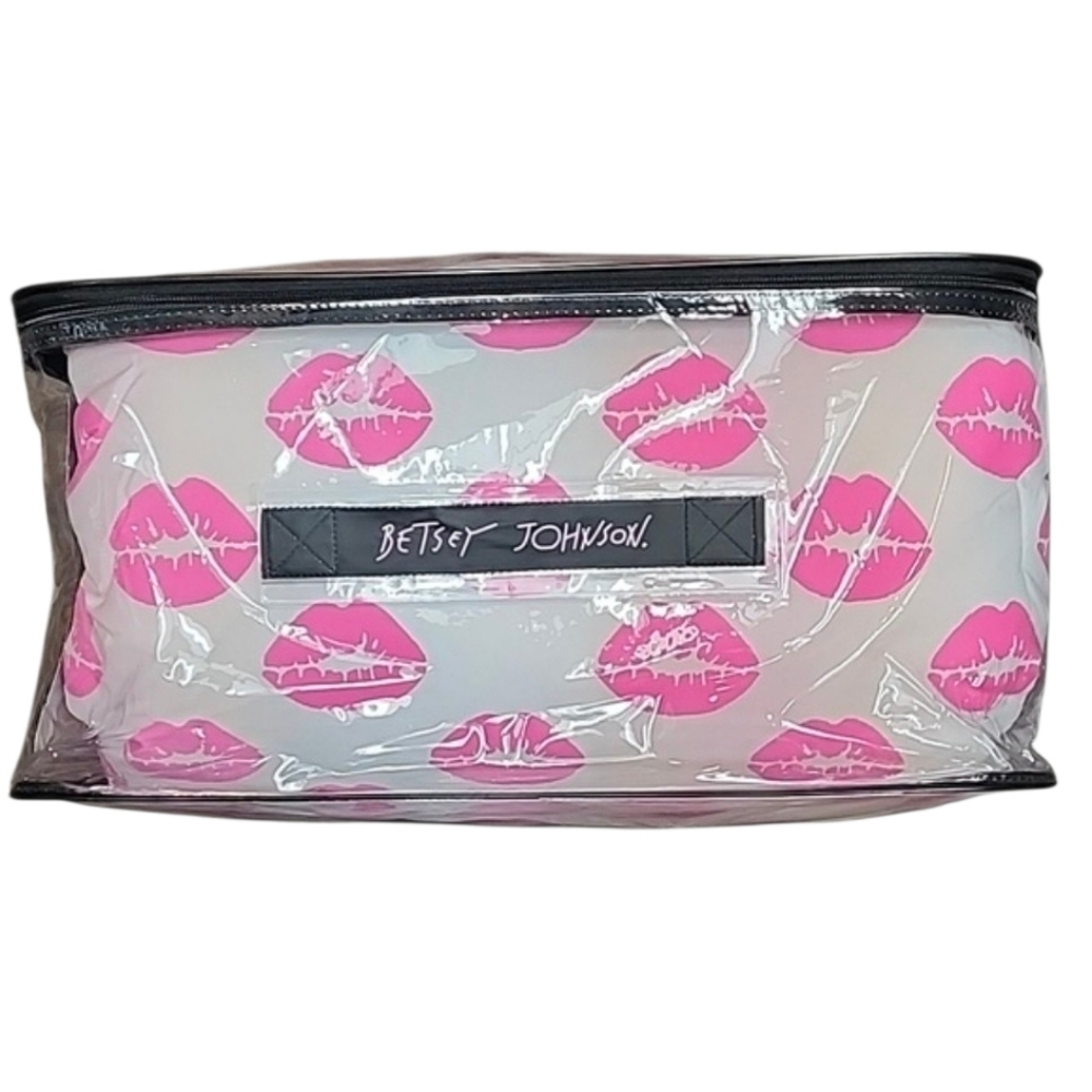 Betsey Johnson 6 Piece Bed In A Bag Pink Lip Print & Hearts Twin Bed Set NWT - Picture 16 of 16